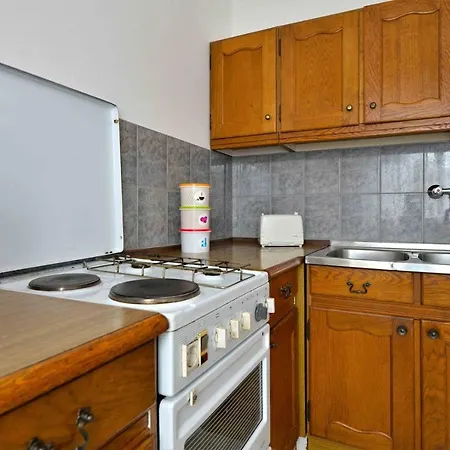 Zdenka Apartment Kaprije