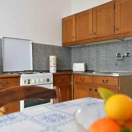 Zdenka Apartment *