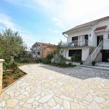 Zdenka Apartment Kaprije