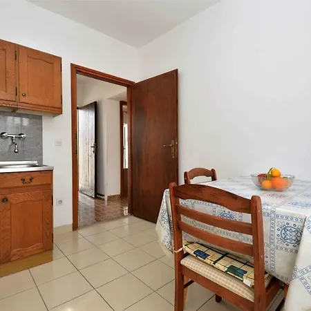 Zdenka Apartment *